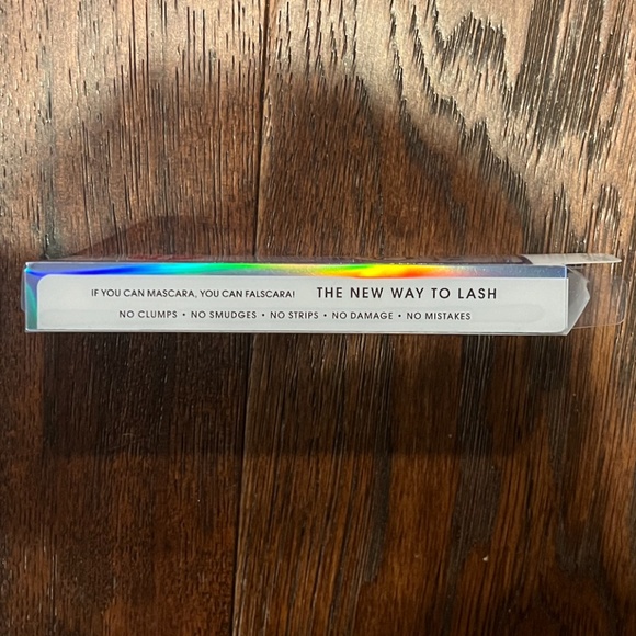 NWT KISS FALSCARA NON-STICK LASH APPLICATOR - Picture 5 of 5